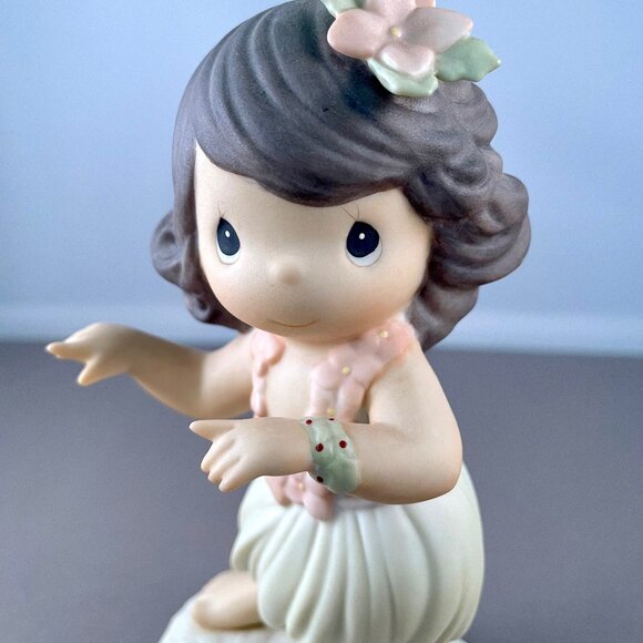 Precious Moments Happy Hula Days Figurine Hawaiian Beach Girl Statue 1995 128694 - Picture 8 of 11